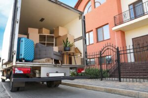 Moving in the Magic City: 6 Smart Tips for Hiring the Right Movers in Orlando, FL